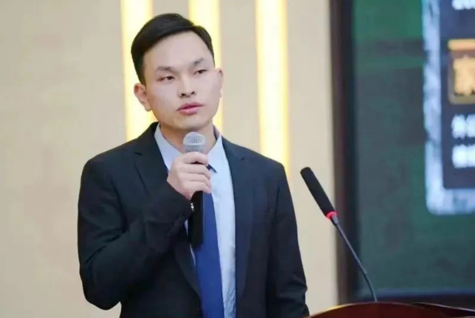 ceo\导师\国奖\自强之星\年度人物，这个“最美大学生”buff叠满！ 第 2 张